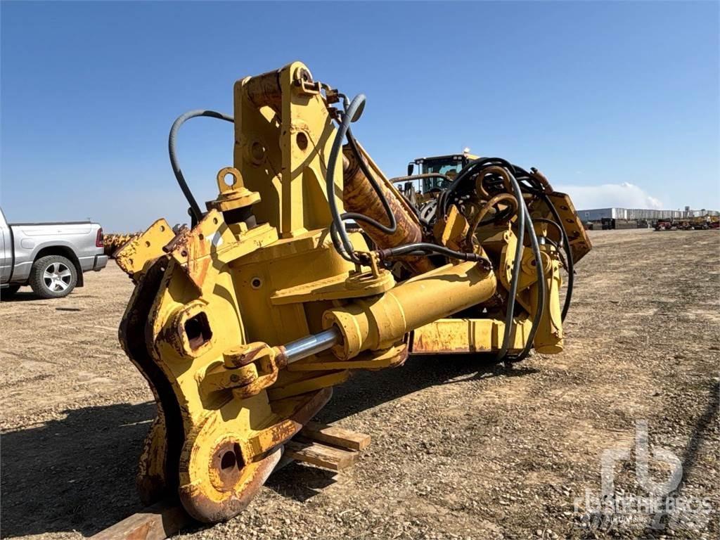 Trimble CB460 Scarifiers