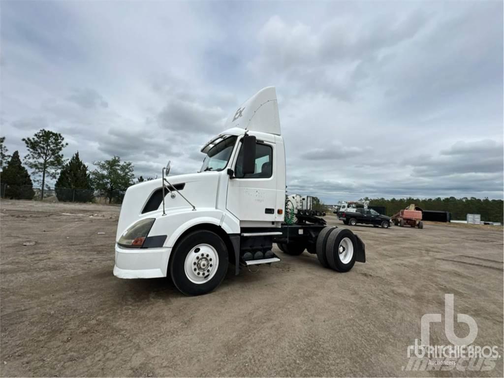 Volvo VNL300 Prime Movers