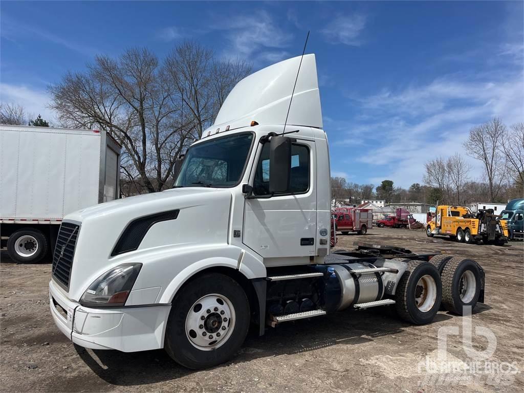 Volvo VNL300 Prime Movers