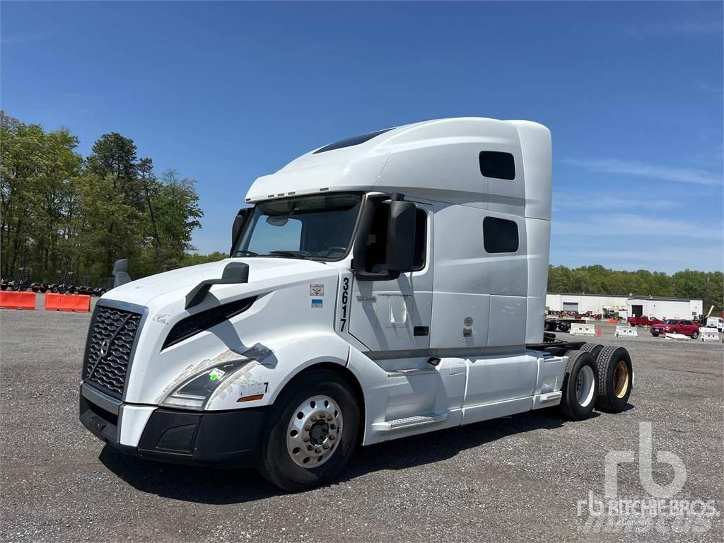 Volvo VNL300 Prime Movers