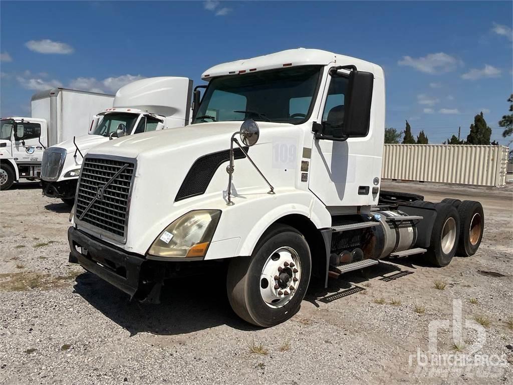 Volvo VNL300 Prime Movers