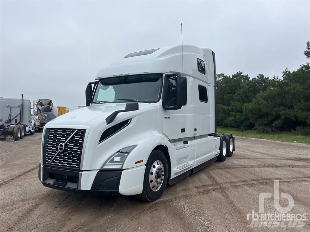 Volvo VNL860 Prime Movers