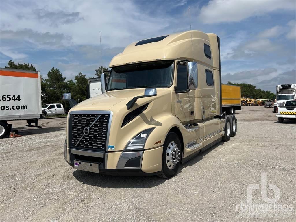 Volvo VNL860 Prime Movers