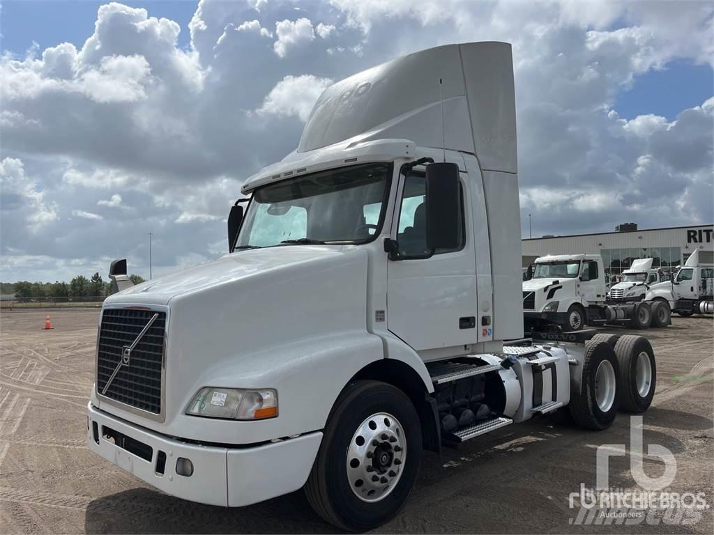 Volvo VNM200 Prime Movers