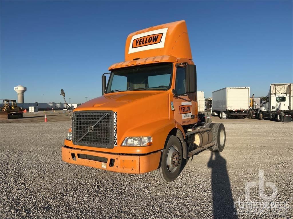 Volvo VNM200 Prime Movers