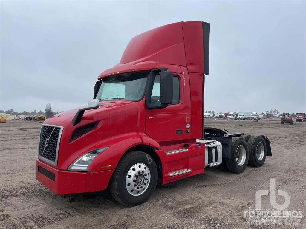 Volvo VNR300 Prime Movers