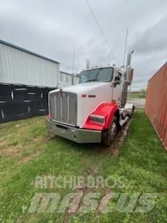 Kenworth T800W Prime Movers
