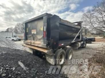 Mack GU713 Tipper trucks