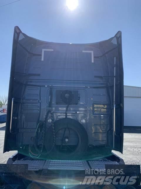 Volvo VNL 760 Prime Movers