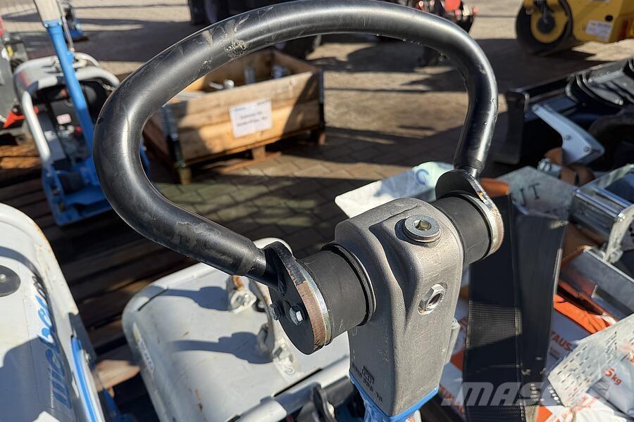 Weber CR 3-II Plate compactors