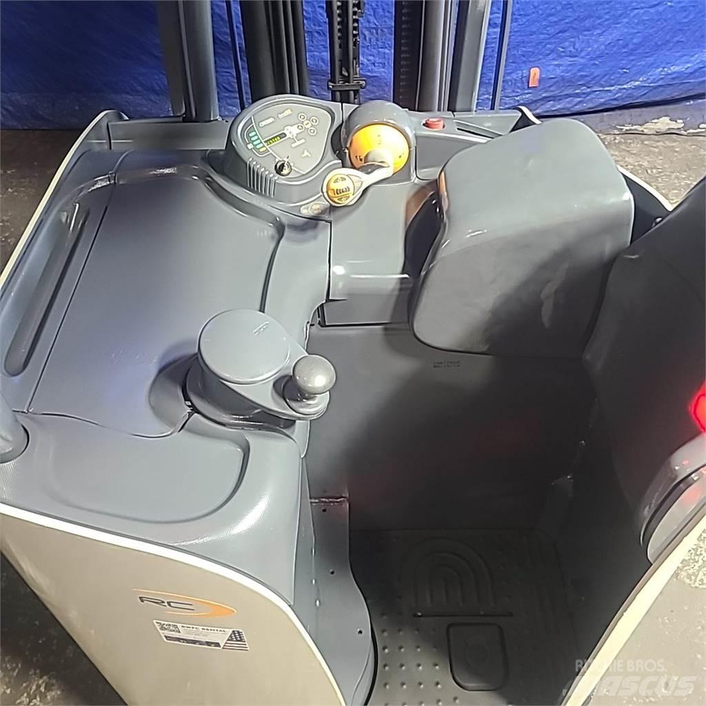 Crown RC5530-30 Electric forklift trucks