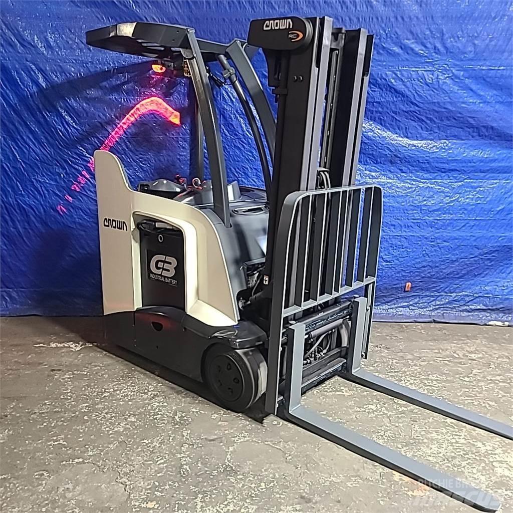 Crown RC5530-30 Electric forklift trucks