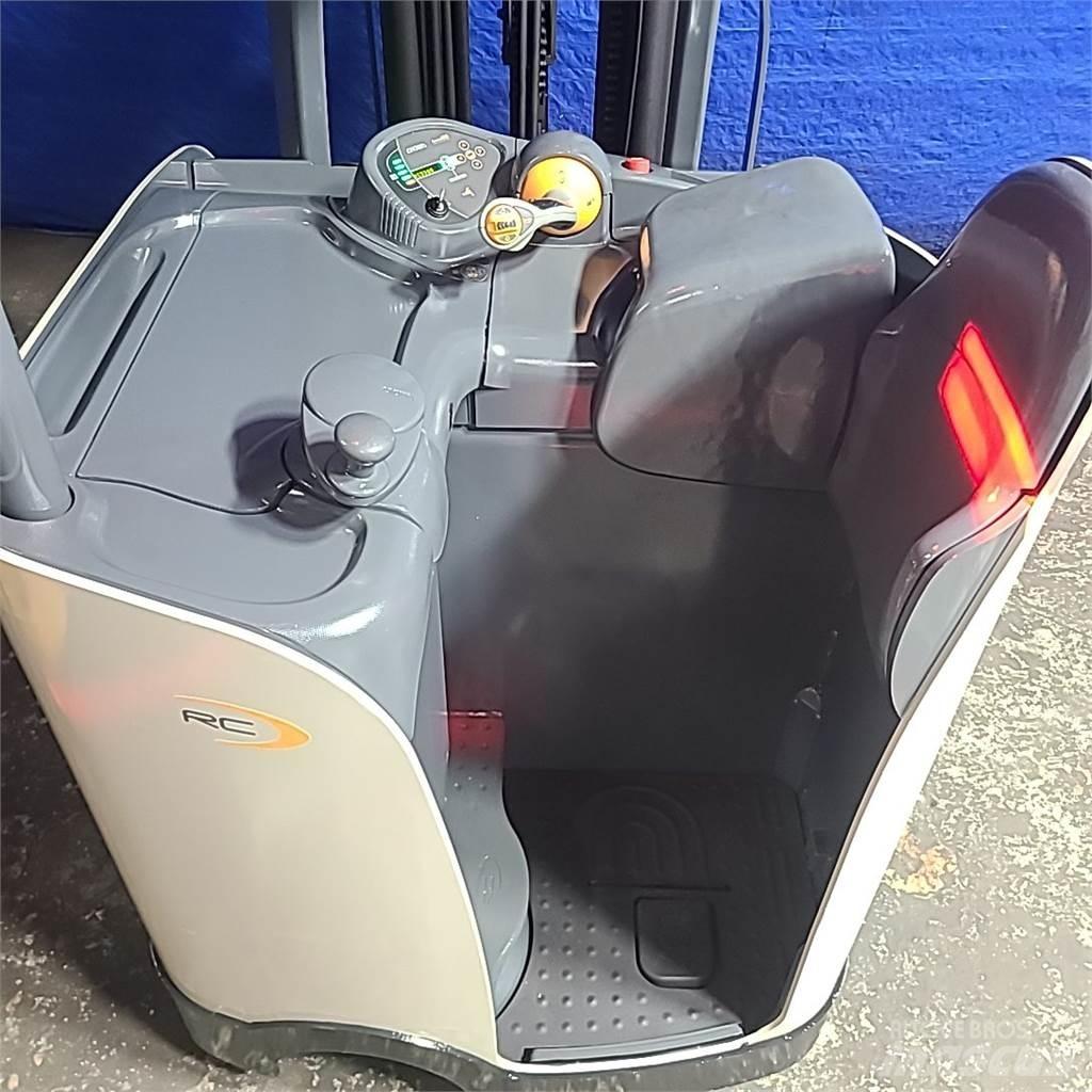 Crown RC5530-30 Electric forklift trucks