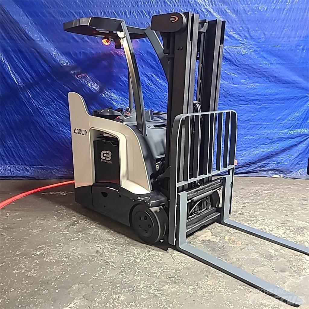 Crown RC5530-30 Electric forklift trucks