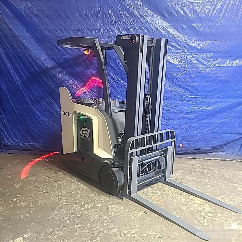 Crown RC5530-30 Electric forklift trucks