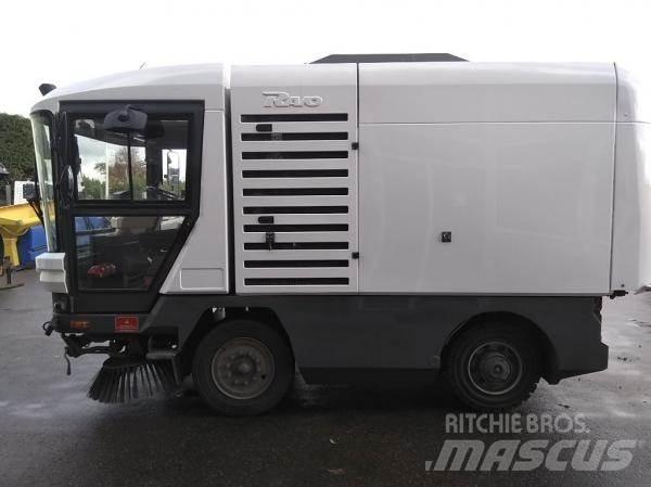 Ravo 530STH Sweepers