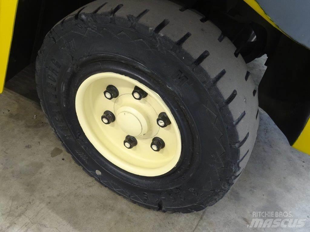 Yale GDP70VX Diesel trucks
