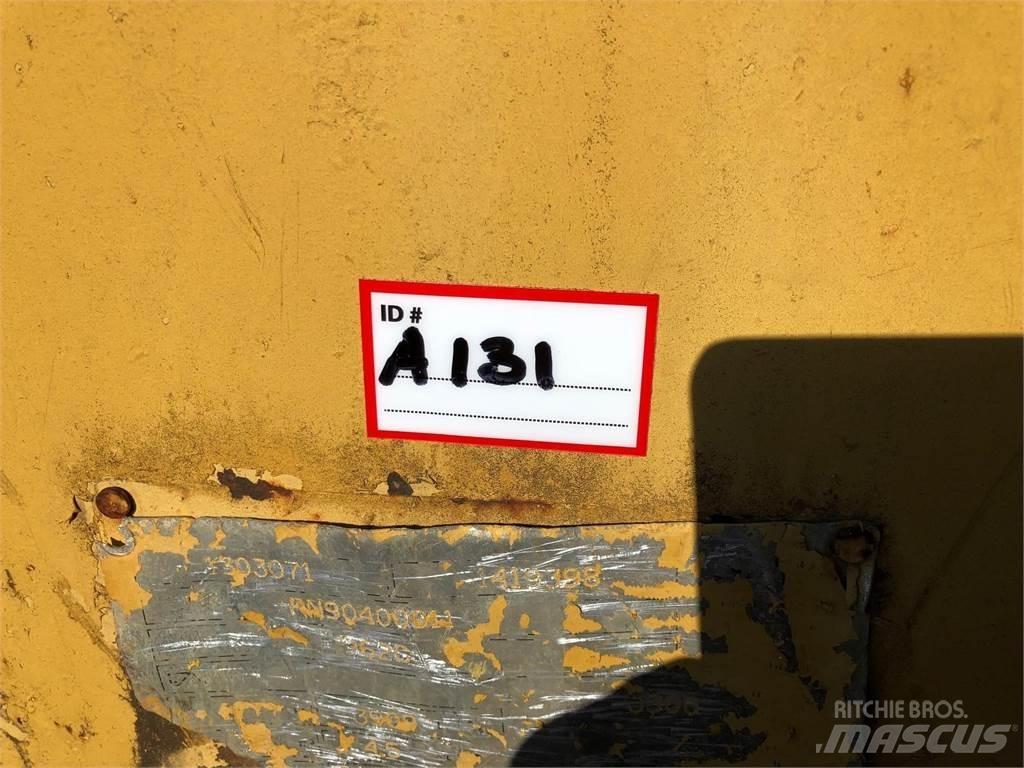 CAT  962G Buckets