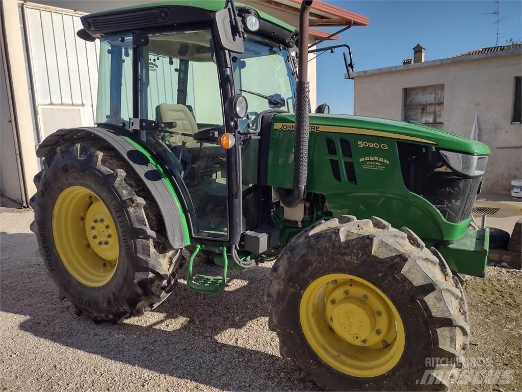 John Deere 5090 G Tractors