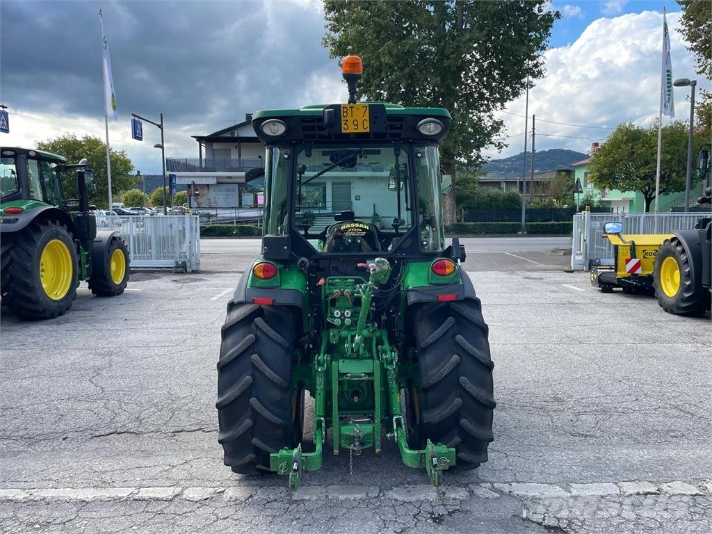 John Deere 5090 GF Tractors