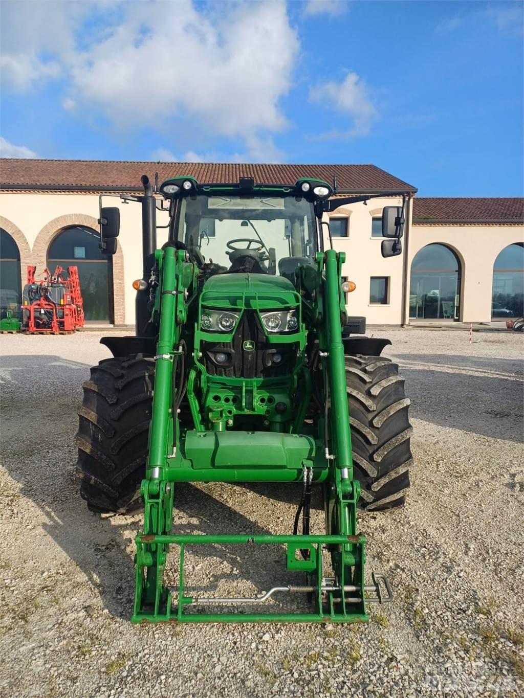 John Deere 6110 R Tractors
