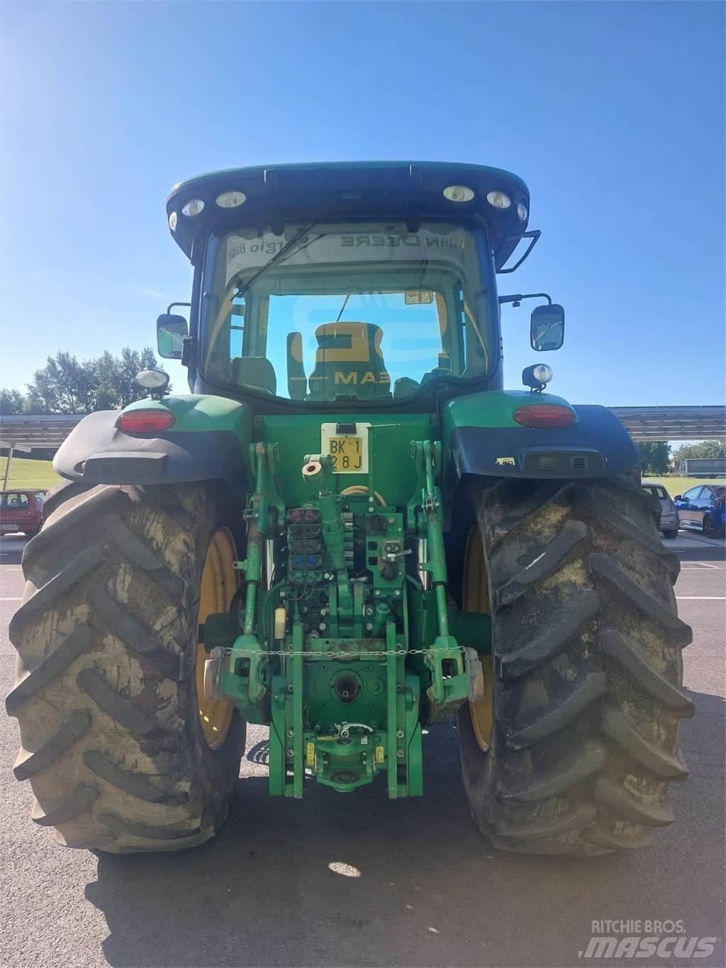 John Deere 7230 R Tractors