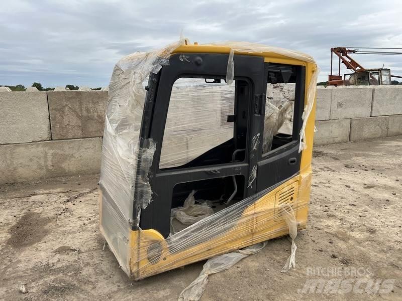 Komatsu PC130-8 Other