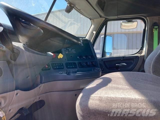 Freightliner Cascadia Prime Movers
