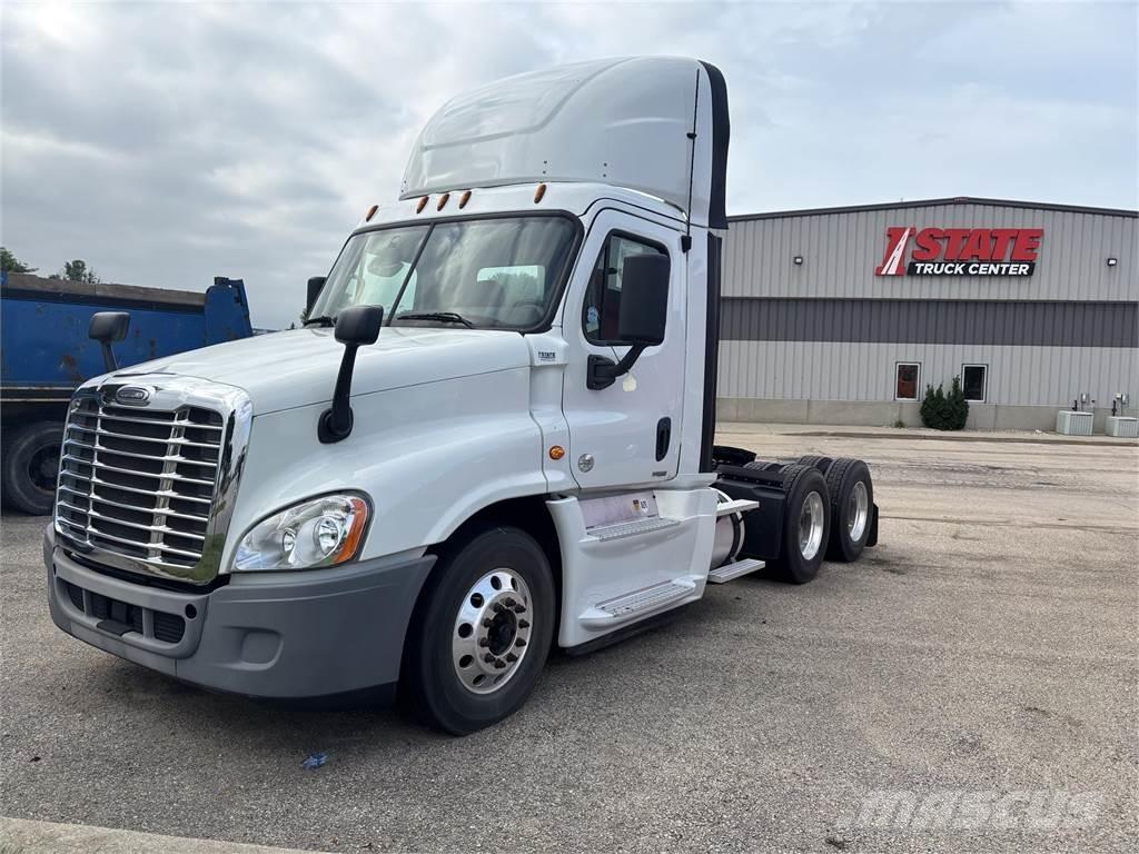 Freightliner Cascadia Prime Movers