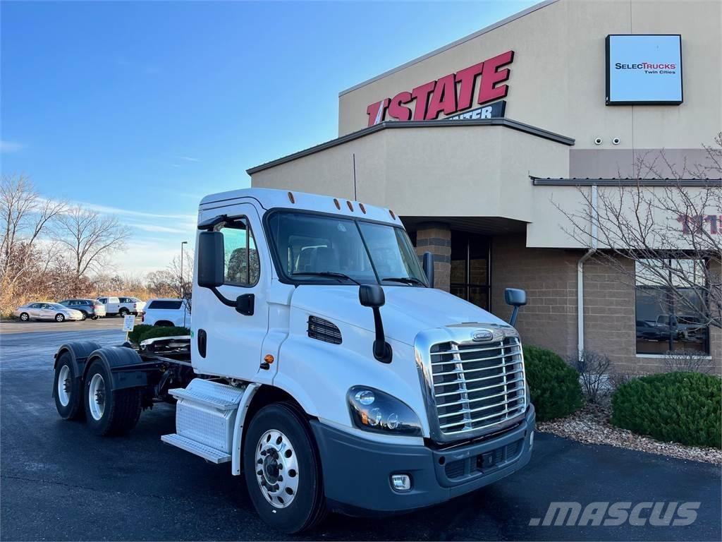 Freightliner Cascadia Prime Movers
