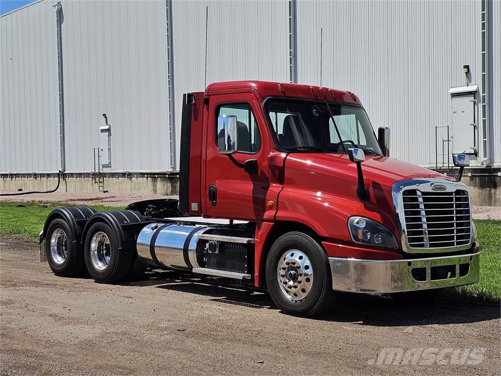 Freightliner Cascadia Prime Movers