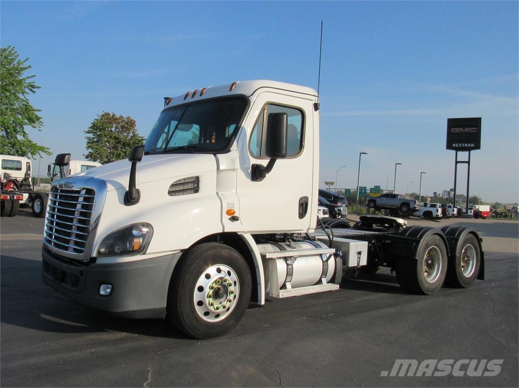 Freightliner Cascadia Prime Movers