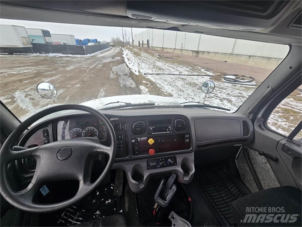 Freightliner M2 106 Prime Movers