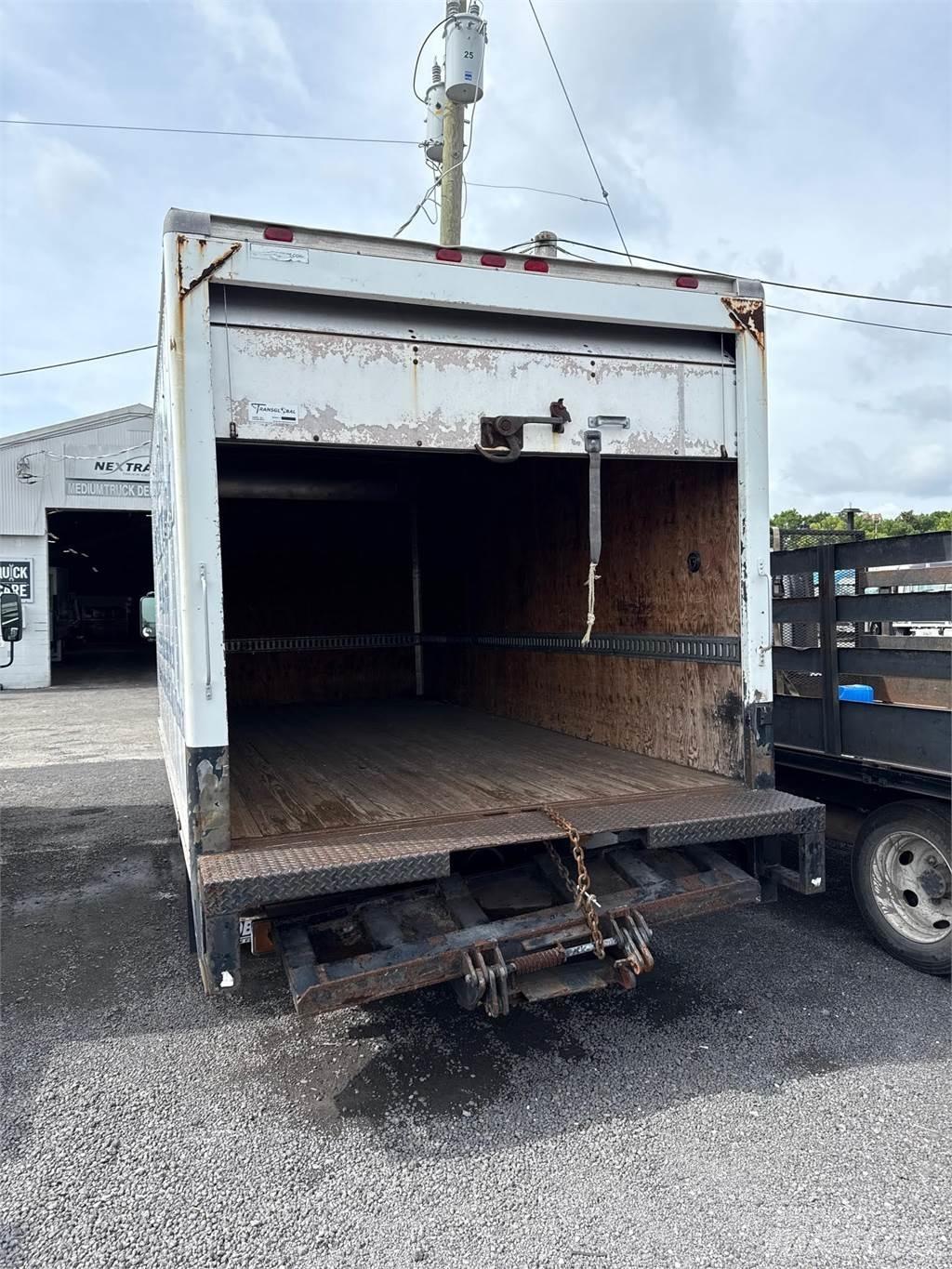 Isuzu NPR Box trucks