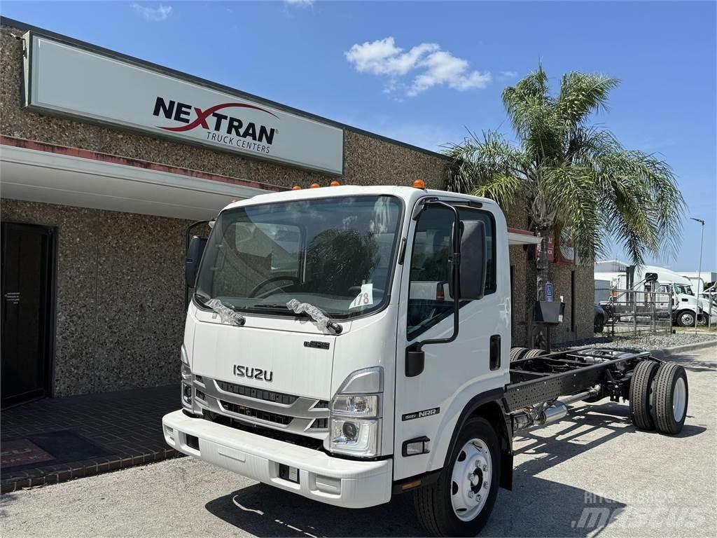 Isuzu NPR-1F404 Box trucks