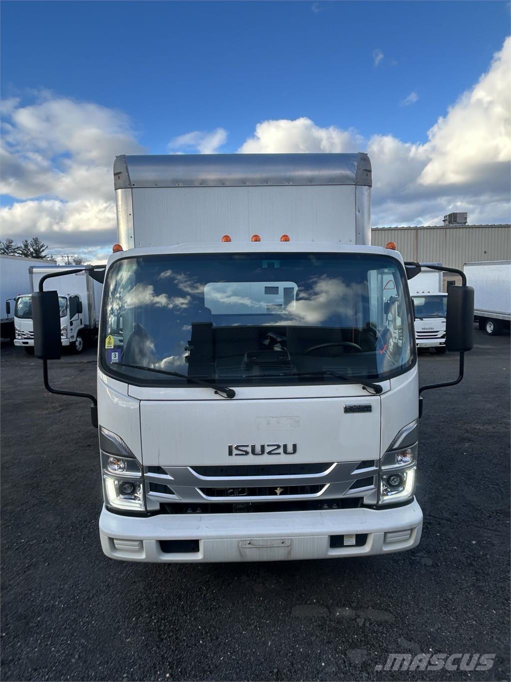Isuzu NRR Box trucks