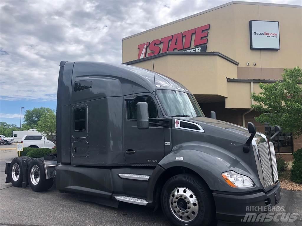 Kenworth T680 Prime Movers