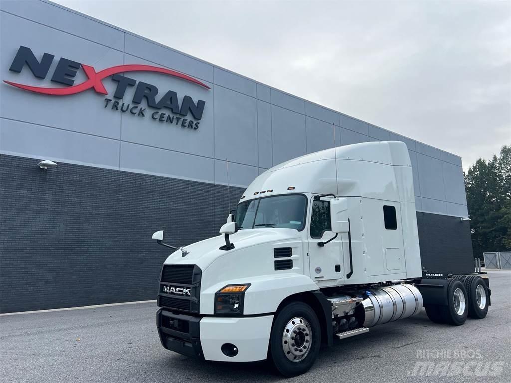 Mack AN64T Prime Movers