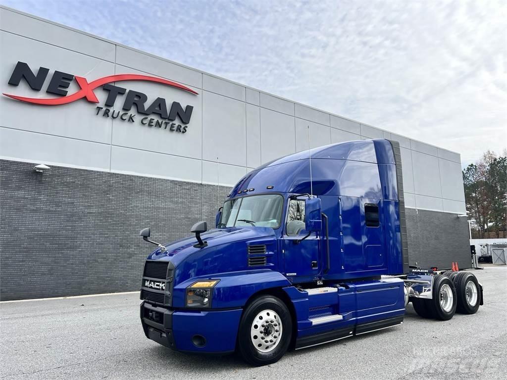 Mack AN64T Prime Movers