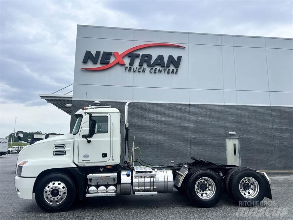 Mack AN64T Prime Movers