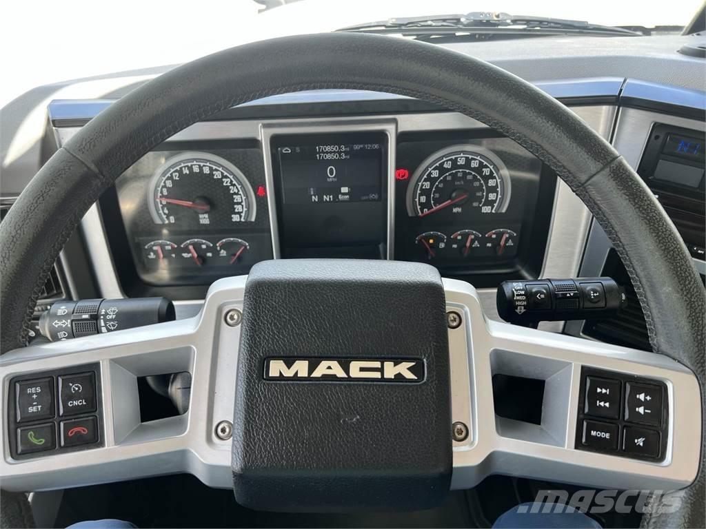Mack AN64T Prime Movers