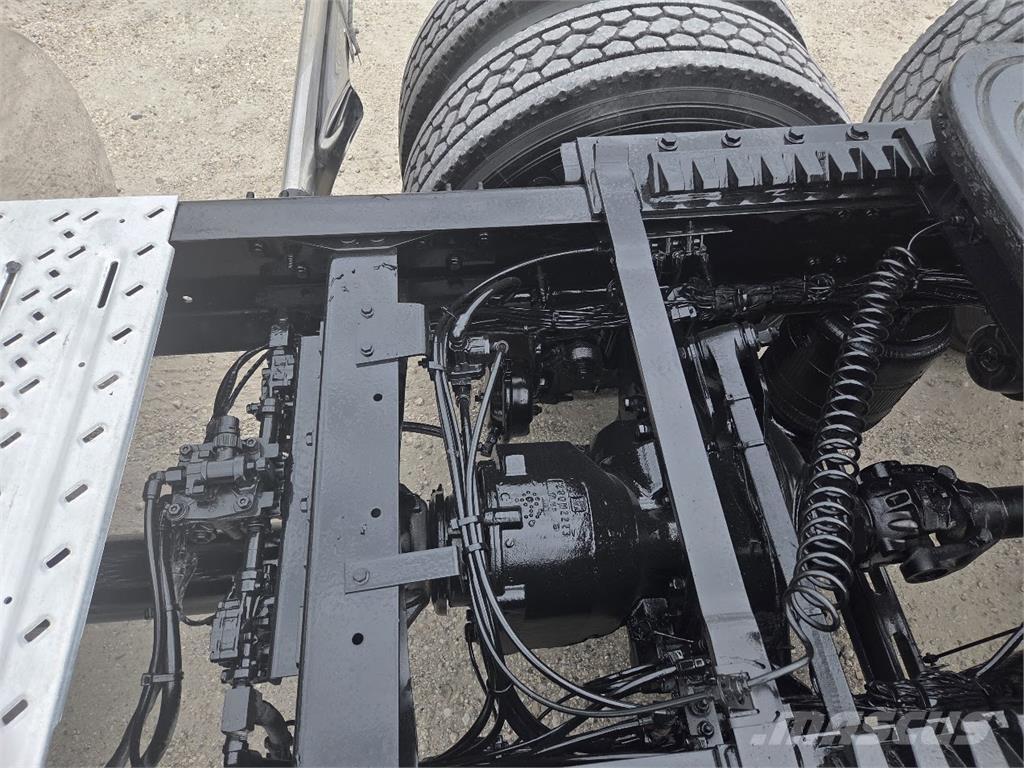 Mack AN64T Prime Movers