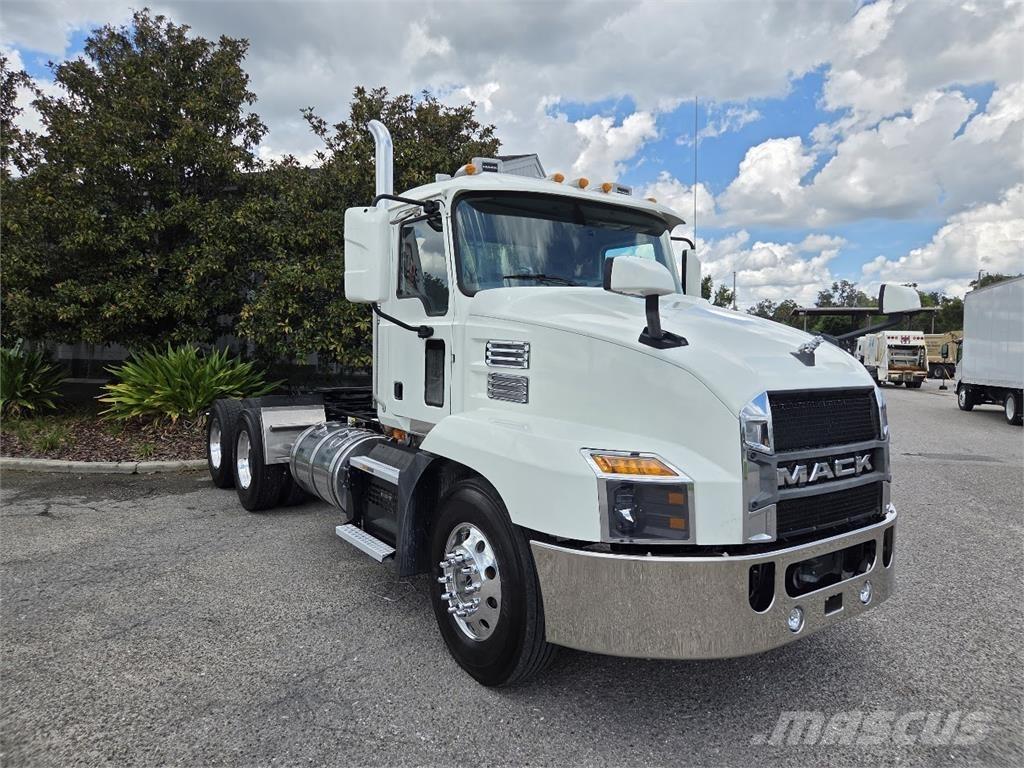 Mack AN64T Prime Movers