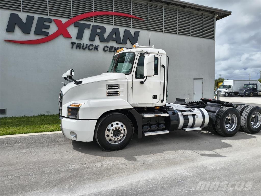 Mack AN64T Prime Movers