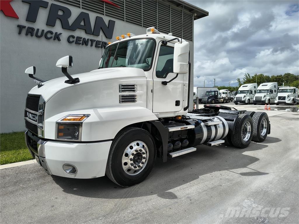 Mack AN64T Prime Movers