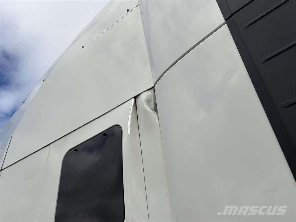 Mack AN64T Prime Movers