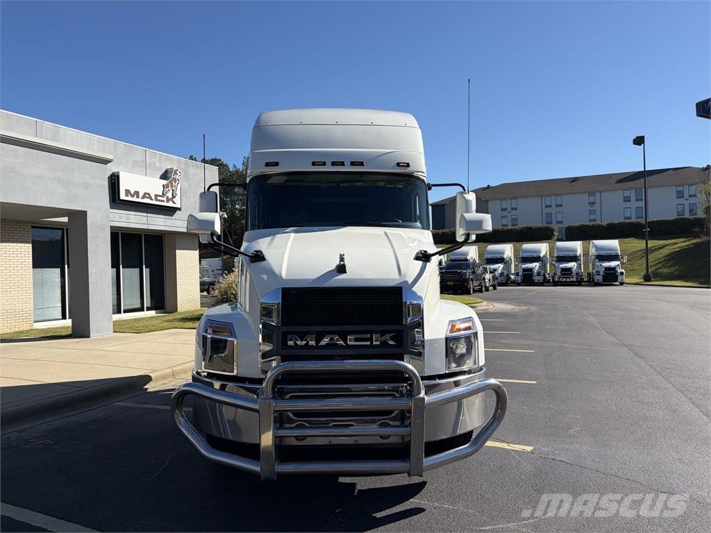 Mack AN64T Prime Movers