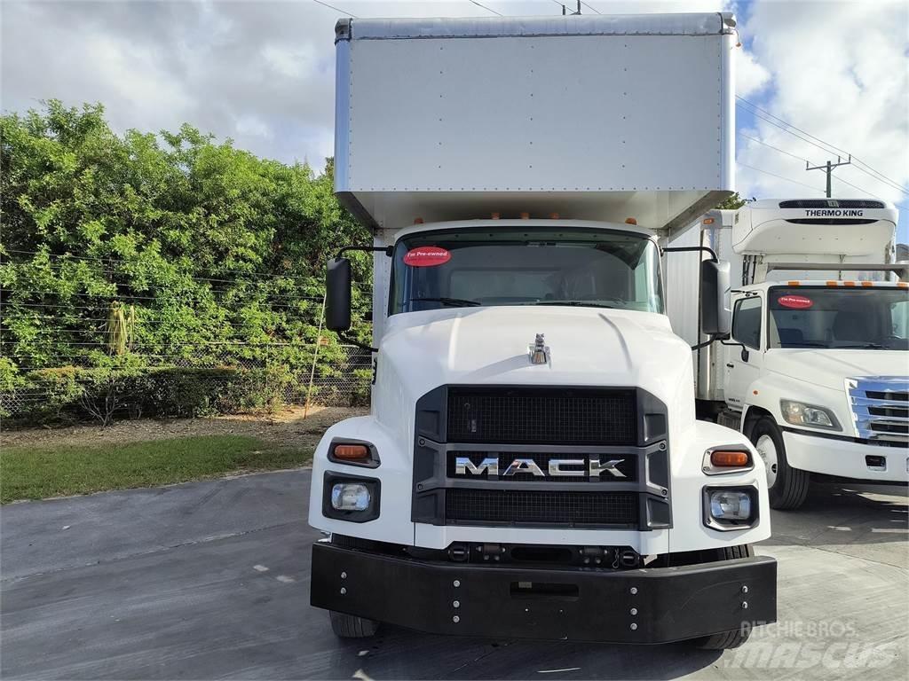 Mack MD6 Box trucks