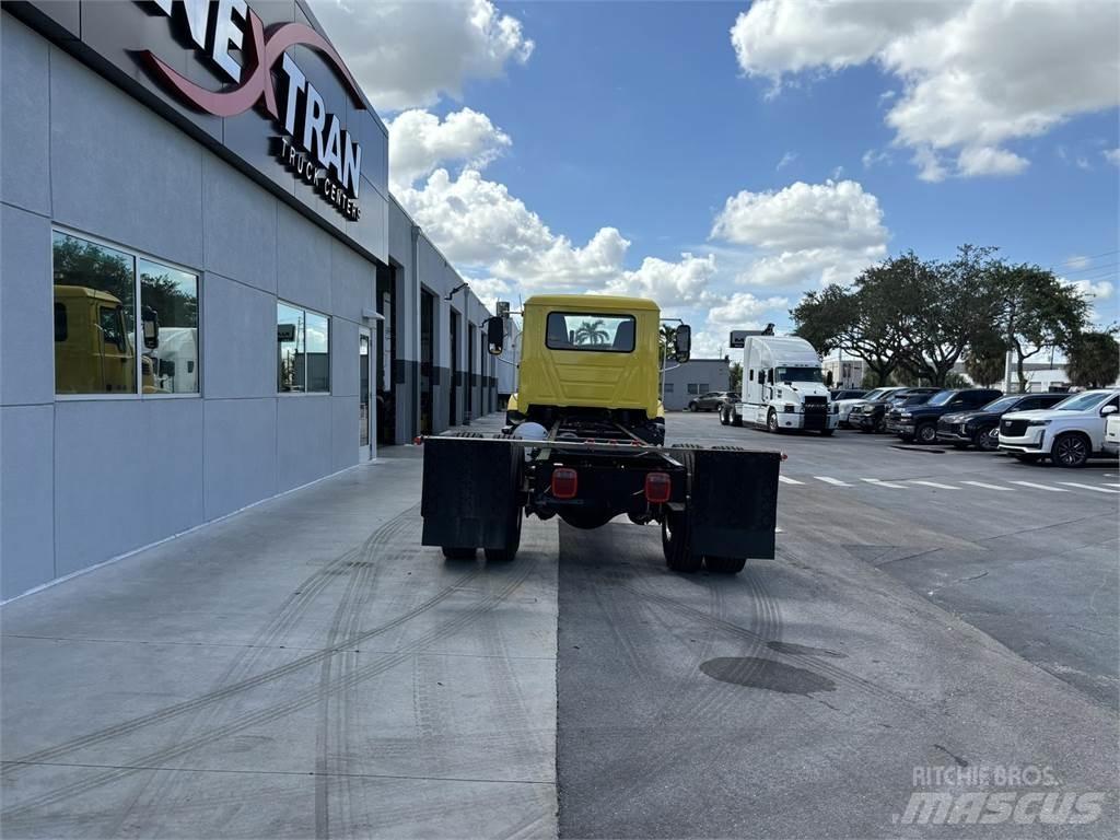 Mack MD7 42R Other