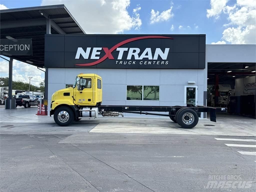 Mack MD7 42R Other